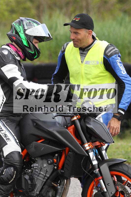 Archiv-2025/10 23.04.2025 Cornu Master School ADR/rot-rouge/46